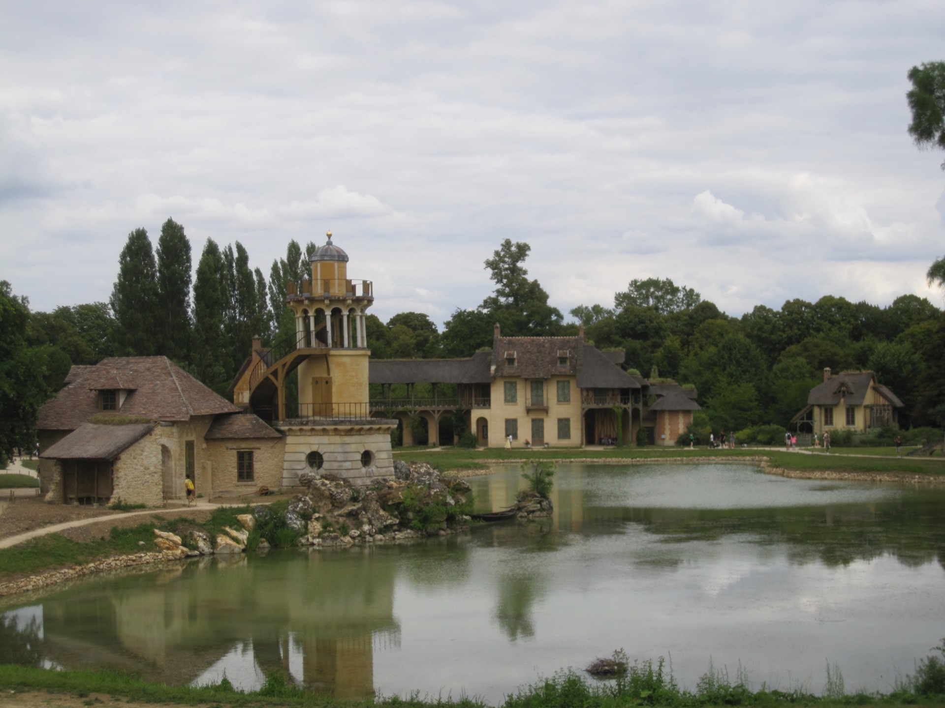 Versailles Full Day Experience: Palace, Gardens & Marie Antoinette's Private Estate